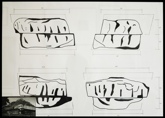 <strong><em>1/300 000</em></strong> (2012)<br>
	Dessin à l'encre, cadre et photo jet d’encre, 51 cm x 71 cm<br>
	© Hoël Duret / ADAGP, 2012</span>